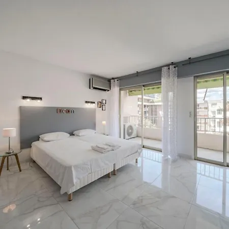 Wdf 2 Bedrooms Heart Of Cannes!! カンヌ