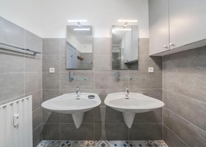 Wdf 2 Bedrooms Heart Of Cannes!! * Cannes